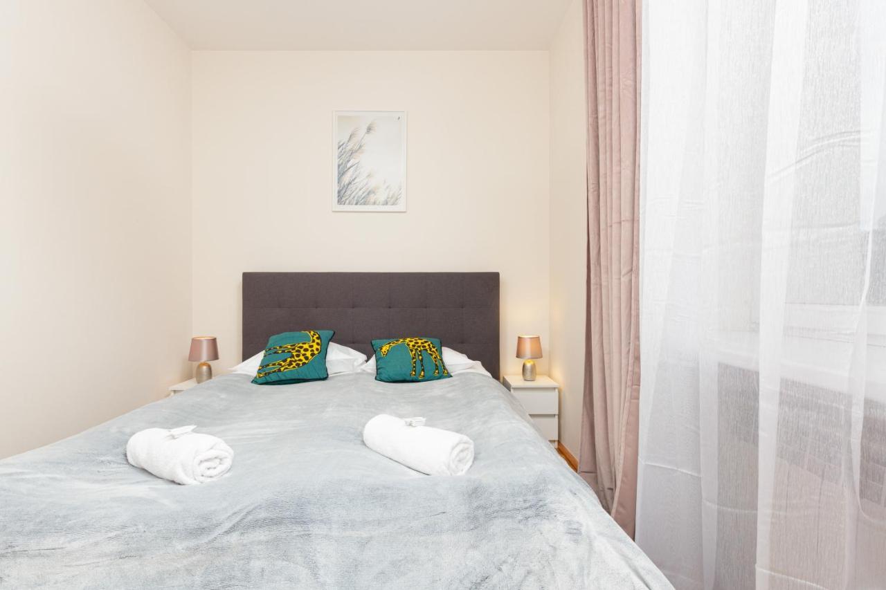 City Center Apartment Elektoralna By Noclegi Renters 바르샤바 외부 사진