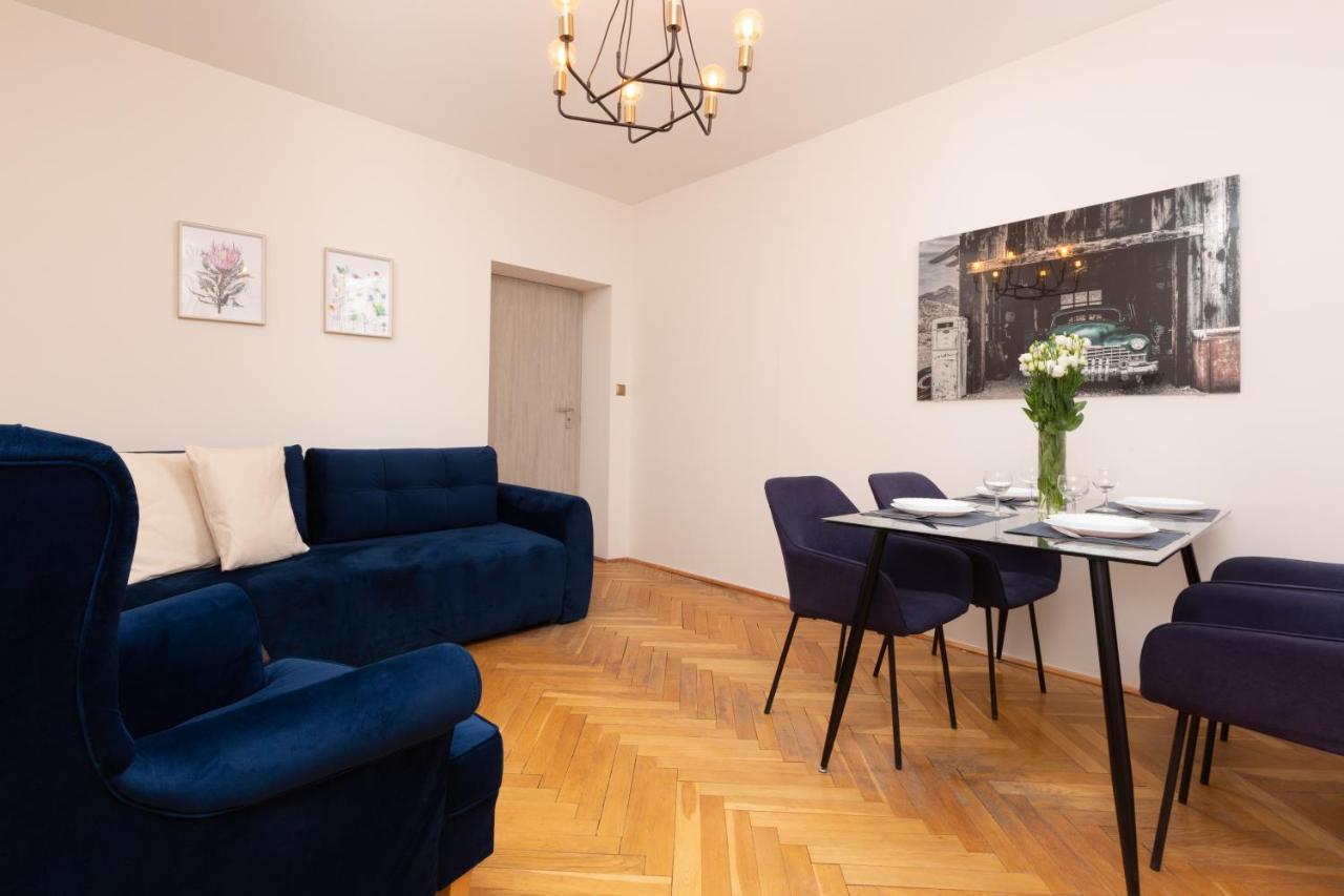 City Center Apartment Elektoralna By Noclegi Renters 바르샤바 외부 사진