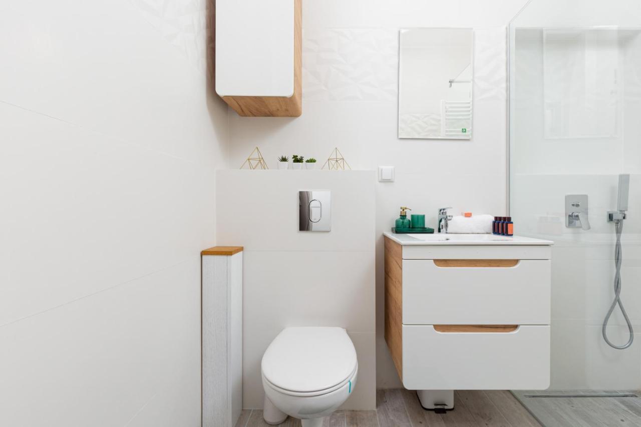 City Center Apartment Elektoralna By Noclegi Renters 바르샤바 외부 사진
