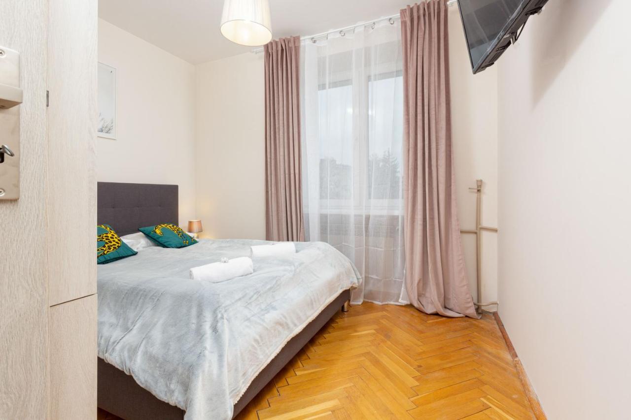 City Center Apartment Elektoralna By Noclegi Renters 바르샤바 외부 사진